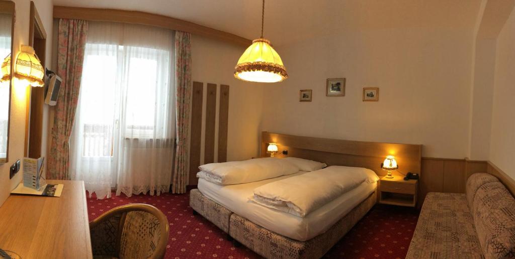 Hotel Roy มัลกาชาเปลา ห้อง รูปภาพ